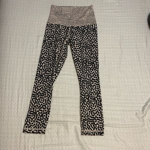 COPY - Lululemon size 2 Snow Cheetah Wunder Under Crops